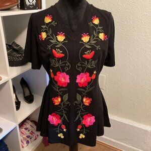 Studio by D & Co Black Tunic Embroidered Flowers Short Sleeve NWOT